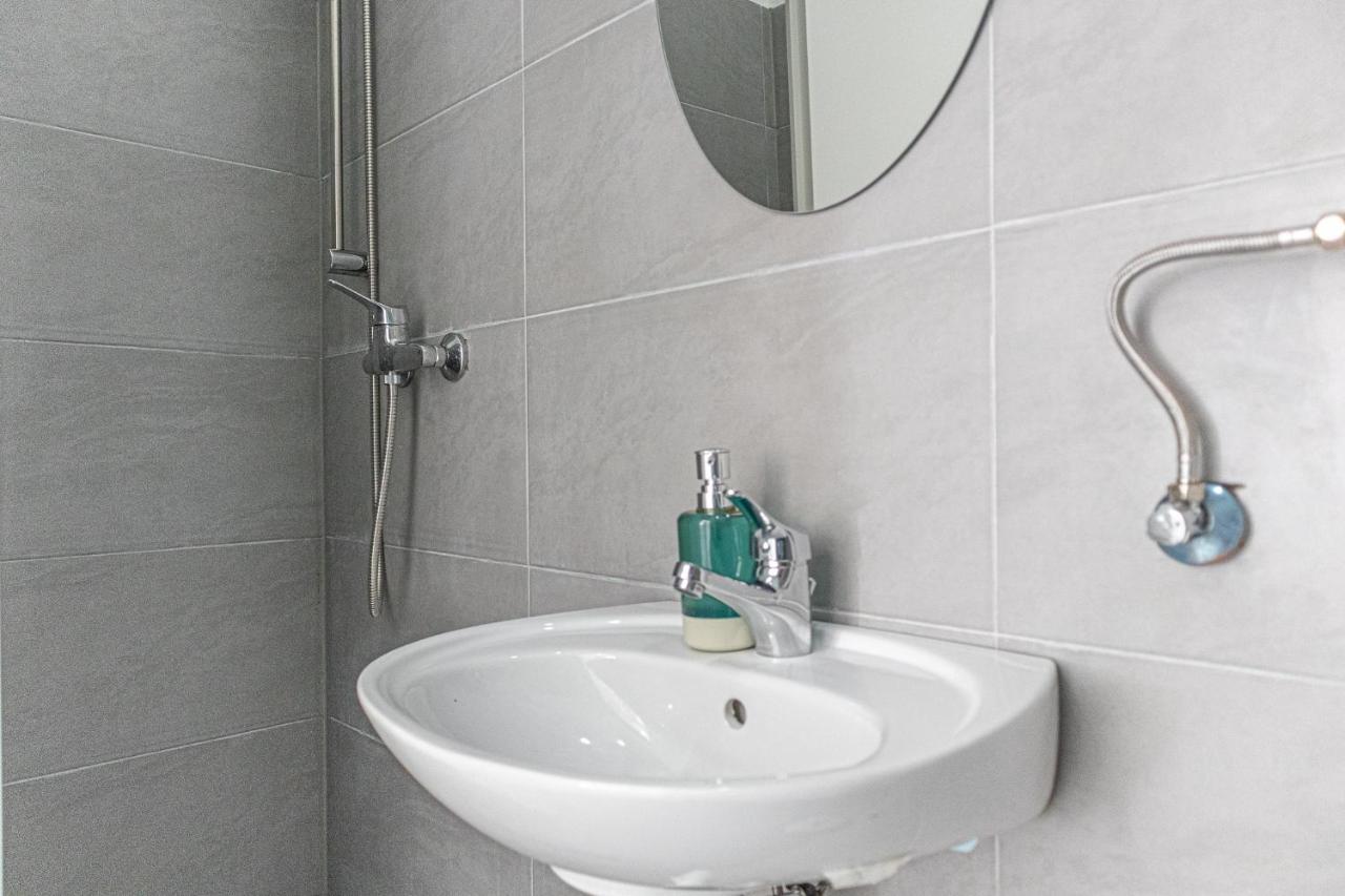 Apartment Stunning 1br - Near Akh Building For Everyone Wien